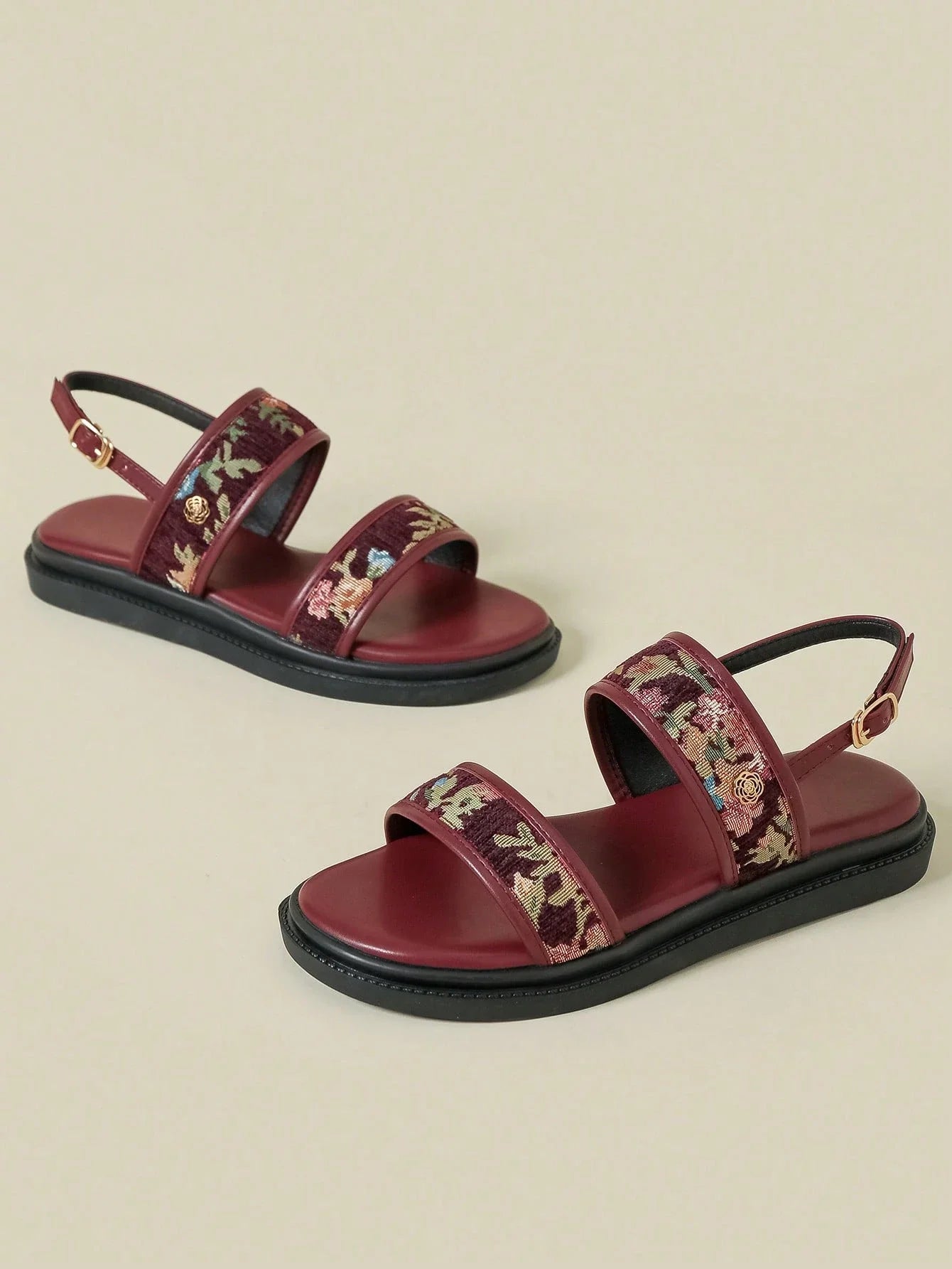 Women's Thick-Sole Strap Buckle Sandals shein