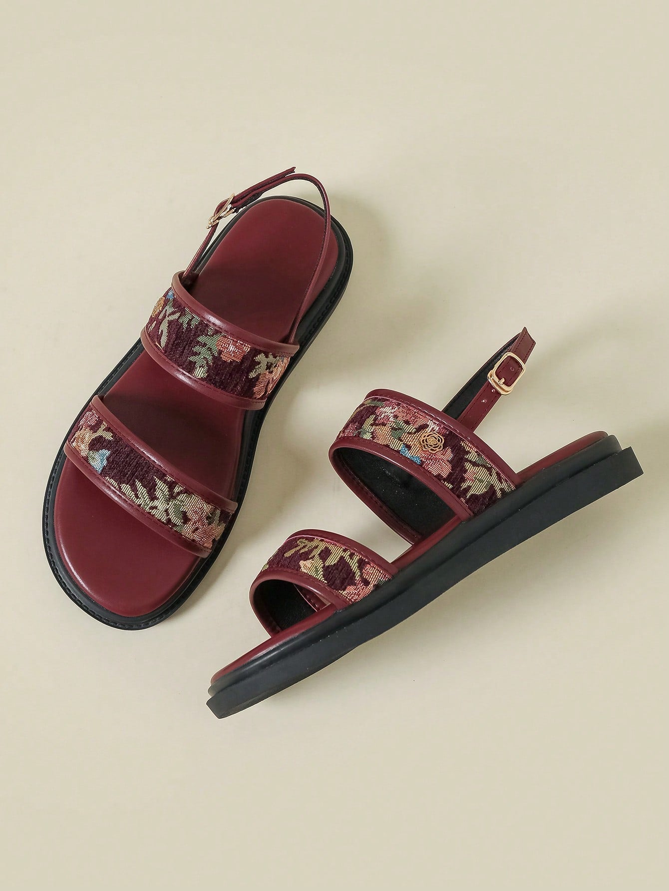 Women's Thick-Sole Strap Buckle Sandals shein