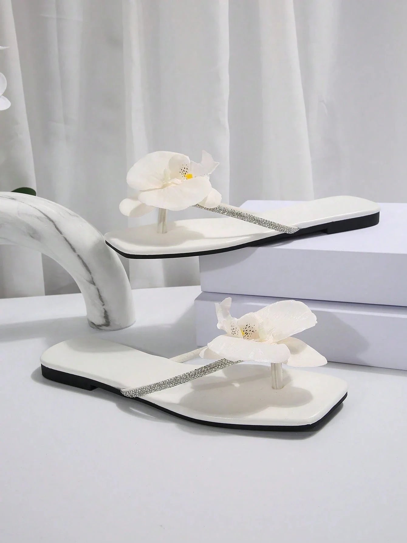 French Flower Strap Flat Slippers shein