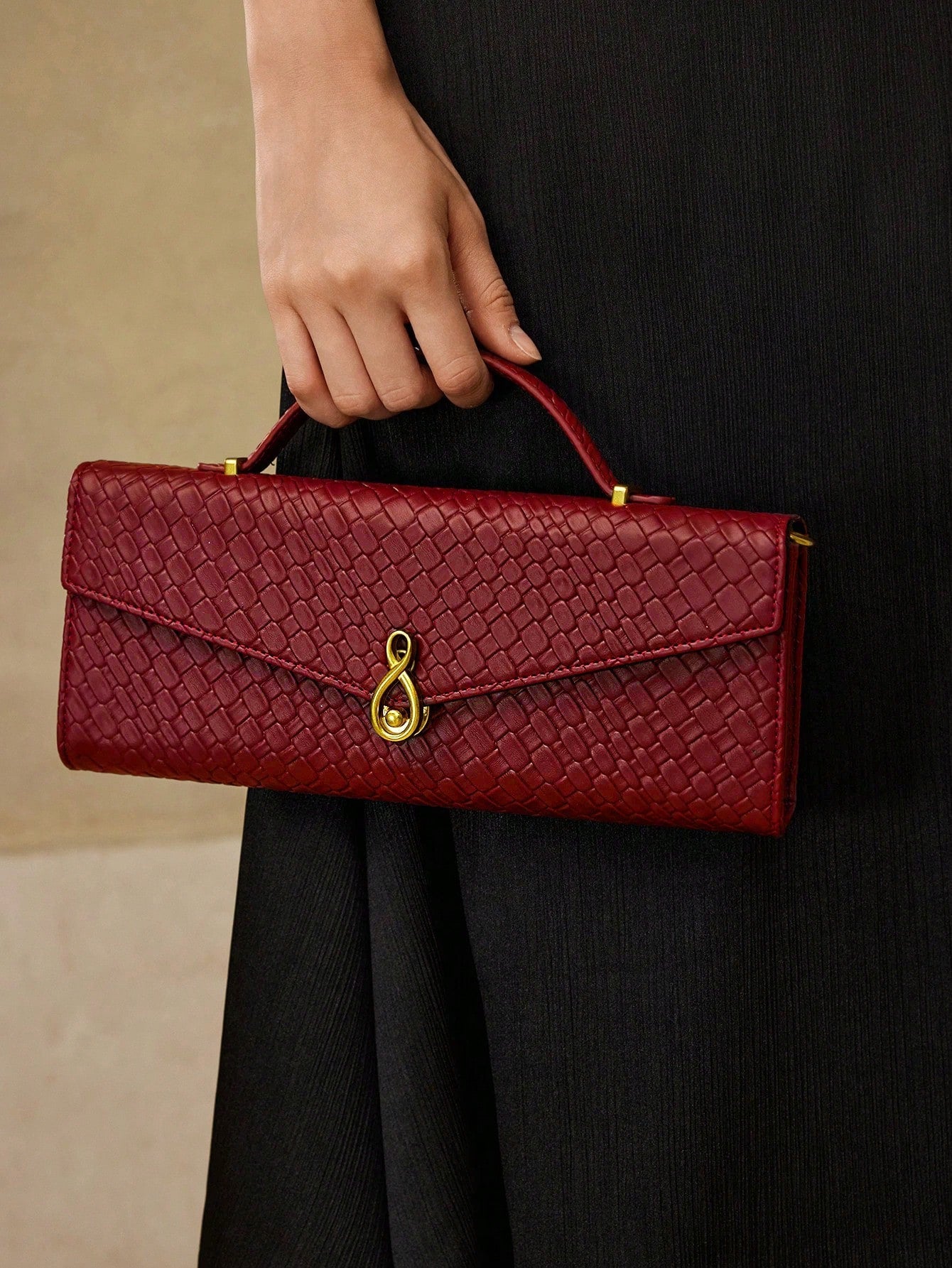 MOTF PREMIUM TEXTURED SQUARE TOP HANDLE BAG shein