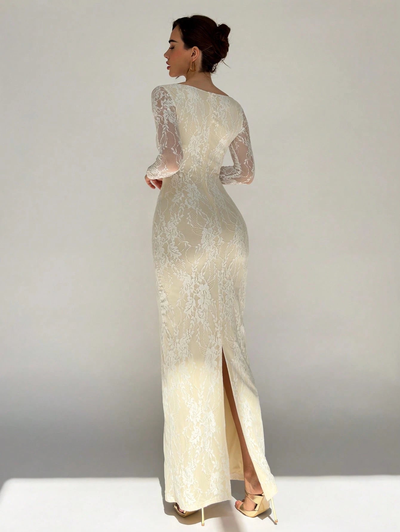 Sexy S-Shaped Lace Long Sleeve Cupped Corset Collar Slim Fitted Floor Length Dress shein