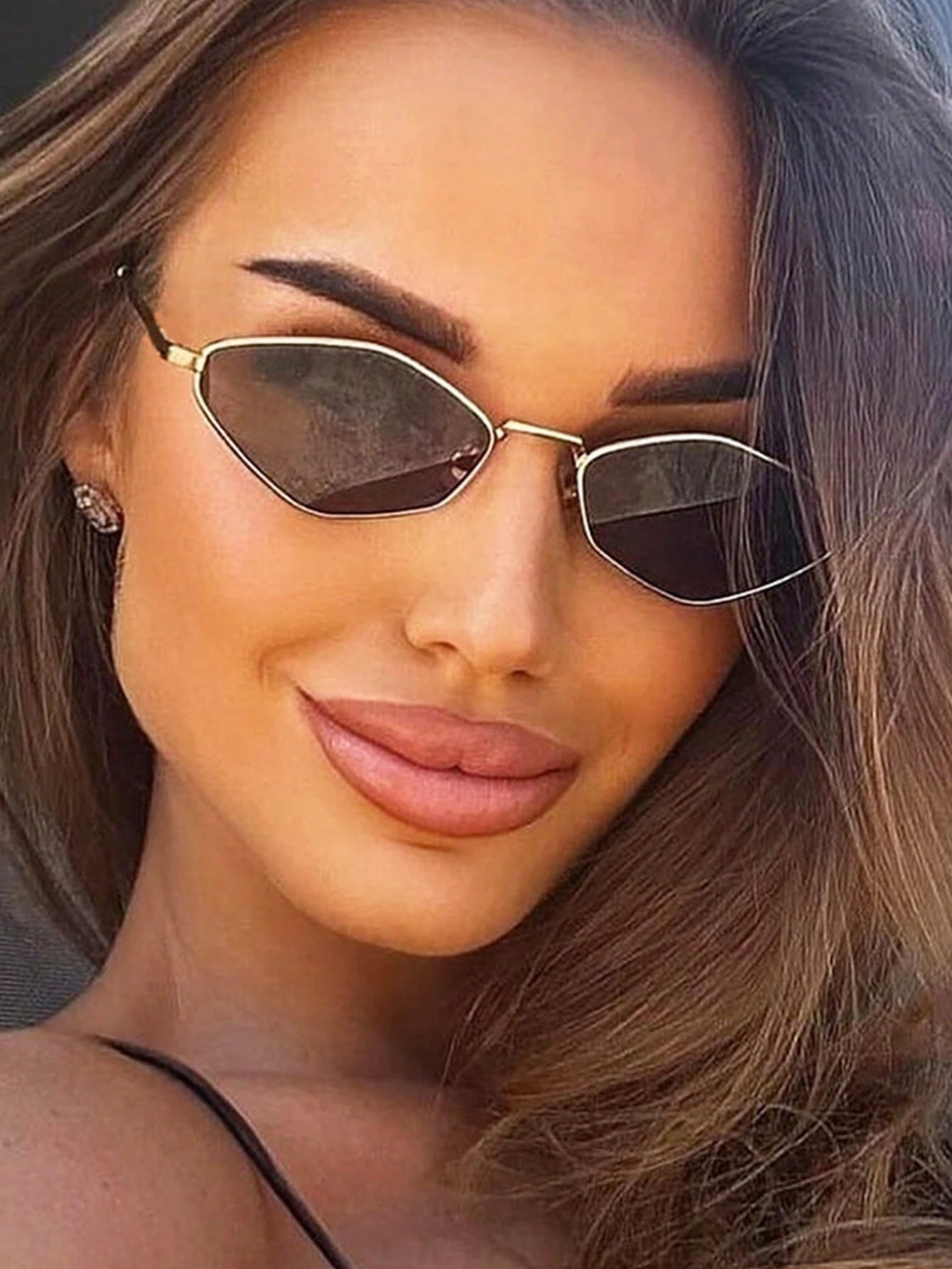 1 Pair Women's Polygon Metal Frame Plain Color Full Rim Retro Chic Fashion Glasses