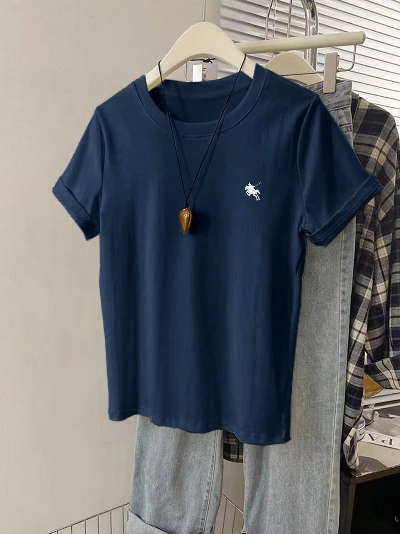 Women Graphic Embroidered Casual Comfortable Short Sleeve T-Shirt shein