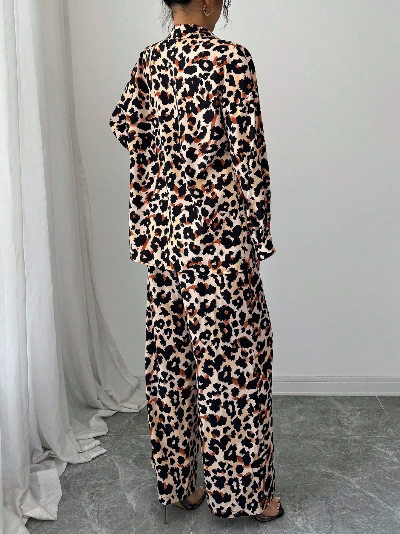 Women Casual Leopard Print Shirt And Pants Set shein