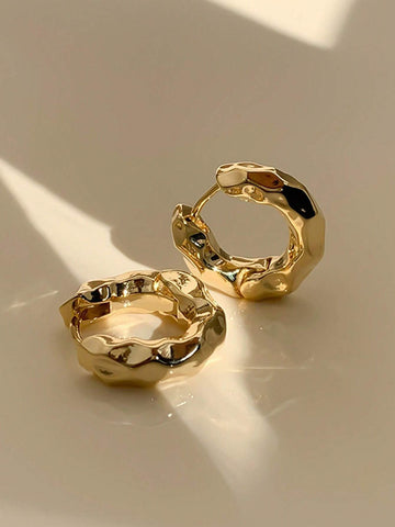 1pair Elegant Ellipse Shaped Hollow Out Teardrop Stud Earrings shein