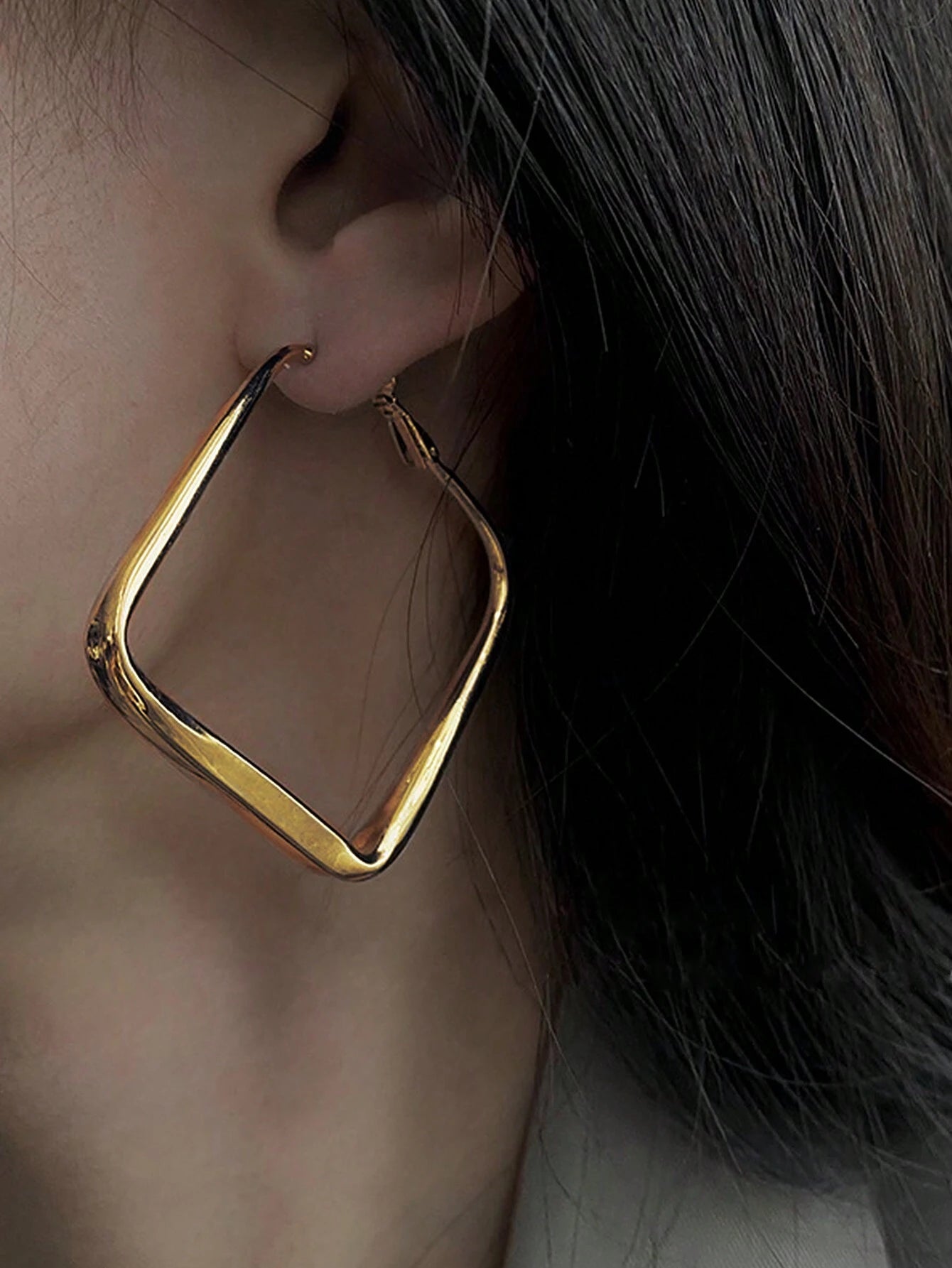 1pair Simple Luxury Fashionable Round Plain Earrings shein