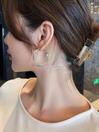 1pair Simple Luxury Fashionable Round Plain Earrings shein