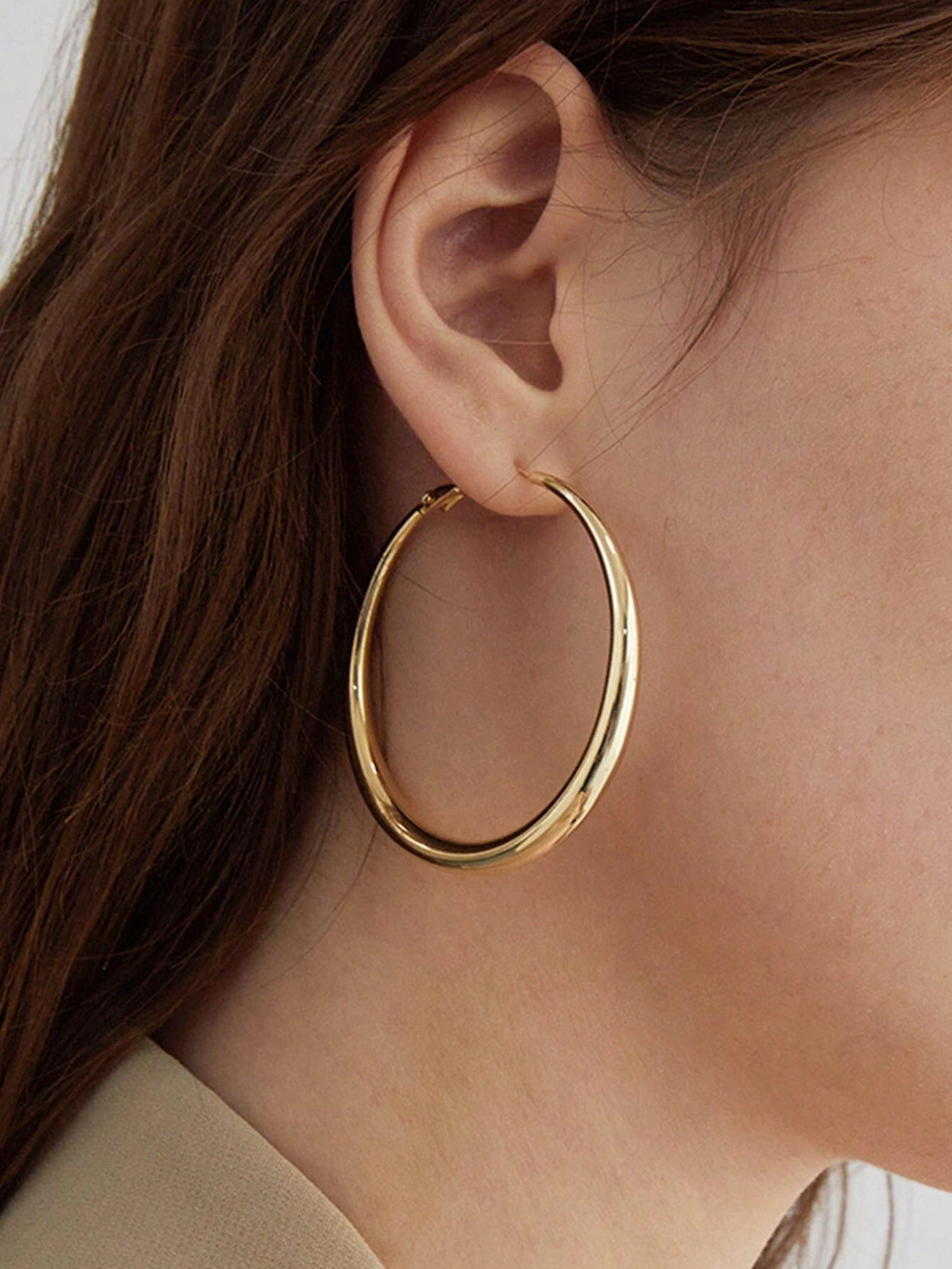 1pair Simple Luxury Fashionable Round Plain Earrings shein