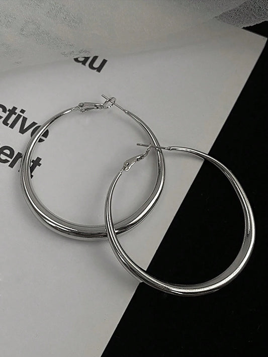 1pair Simple Luxury Fashionable Round Plain Earrings