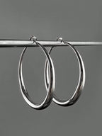 1pair Simple Luxury Fashionable Round Plain Earrings shein