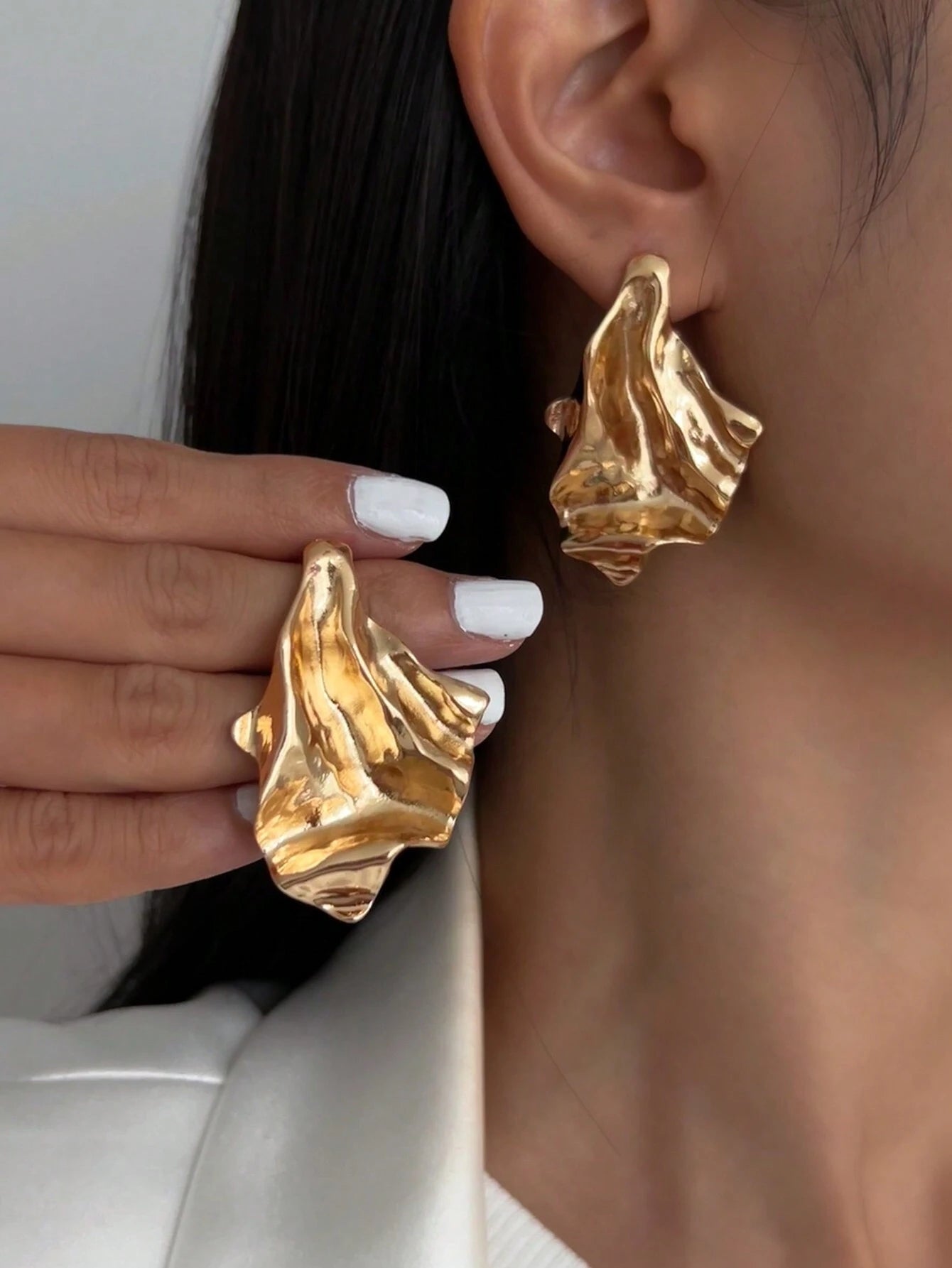 1pair Vintage Asymmetrical Abstract Metal Leaf Drop Earrings