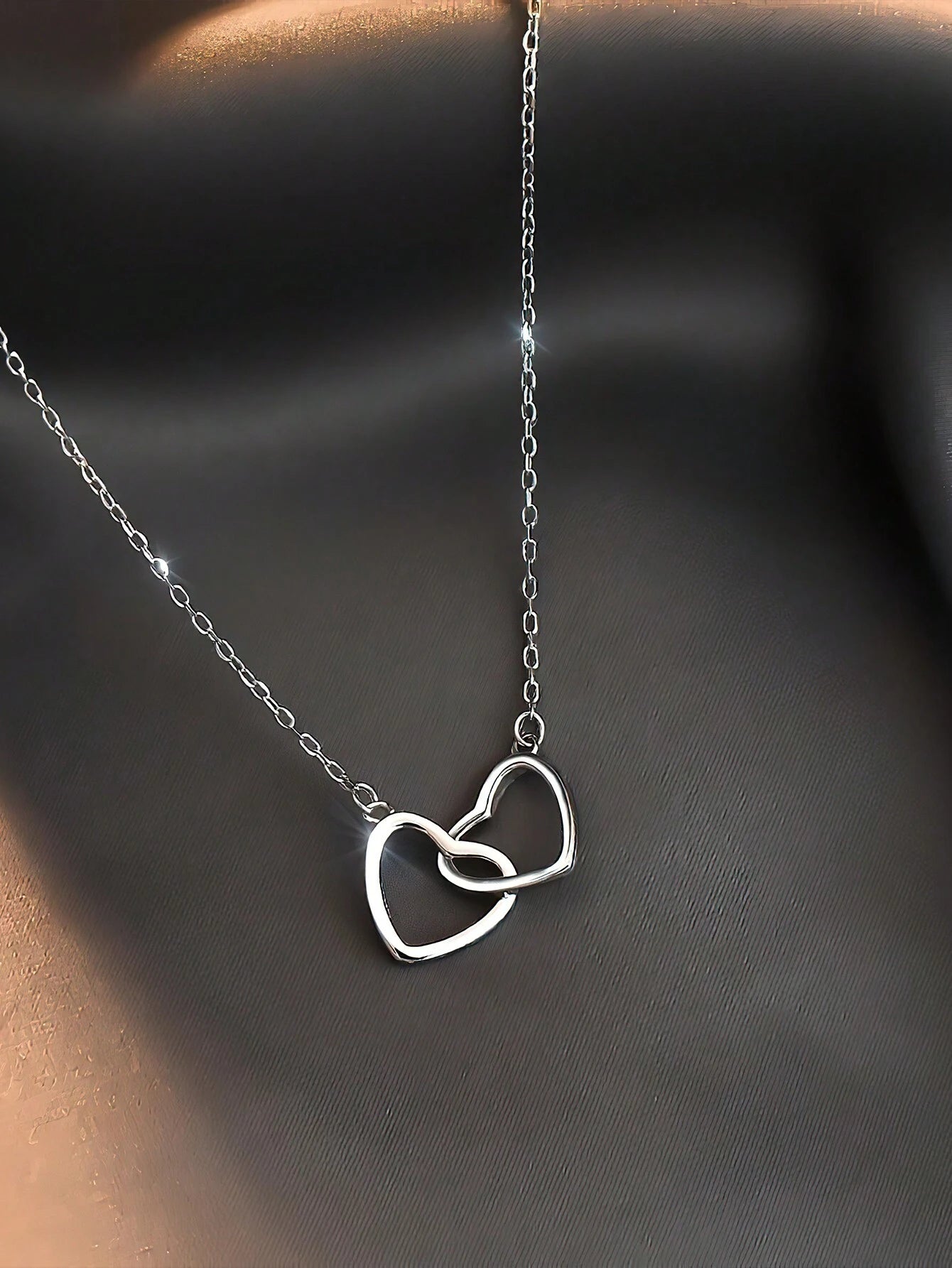 1pc Heart Shaped Necklace For Women shein