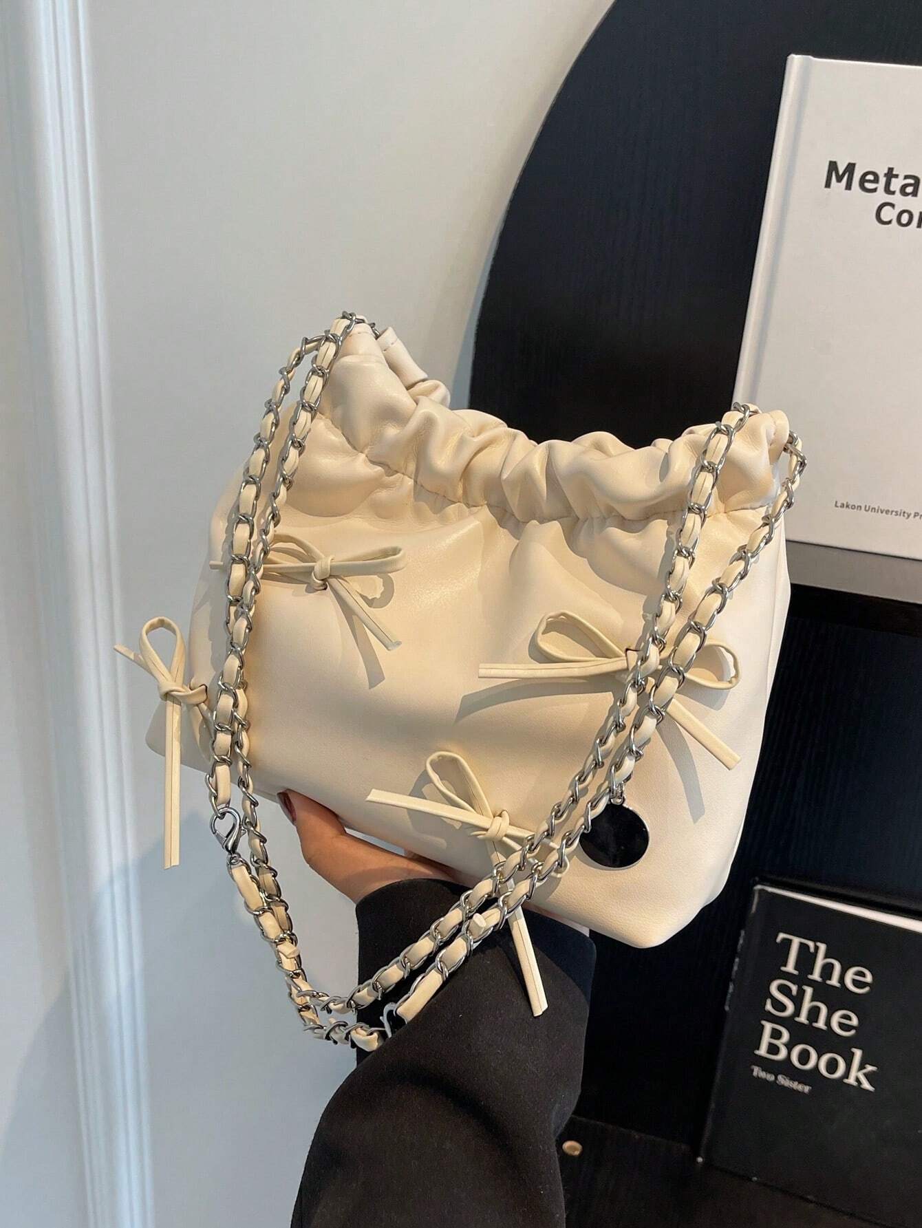 1pc Solid Color Bowknot Decor Pu Leather Women's Shoulder Bag shein