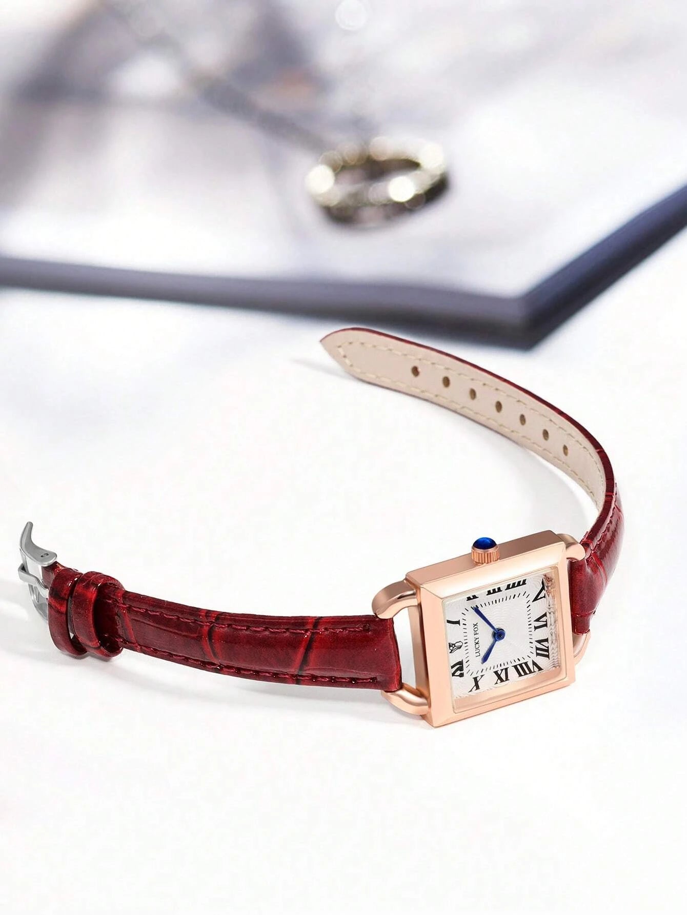 1pc Women Crocodile Embossed PU Strap Fashion Square Dial Quartz Watch shein