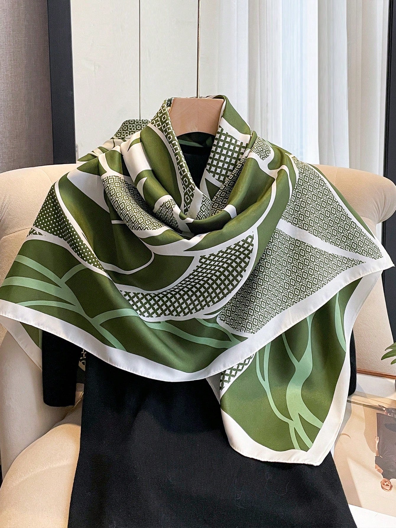 1pc Women's 90D Twill Elegant Minimalist Printed Scarf shein
