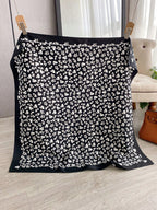 1pc Women's 90D Twill Elegant Minimalist Printed Scarf shein