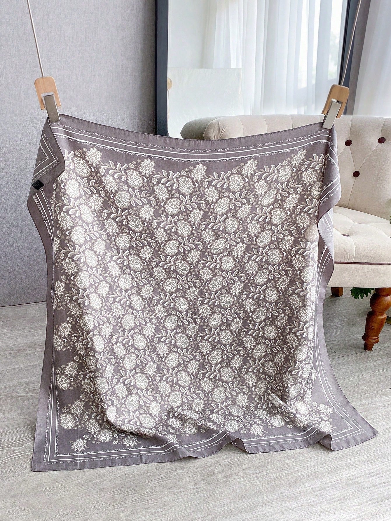 1pc Women's 90D Twill Elegant Minimalist Printed Scarf shein