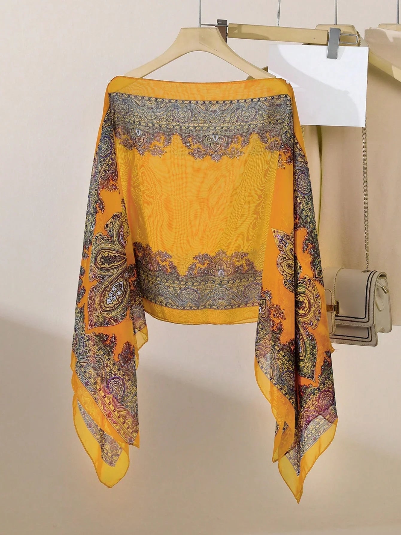 Vintage Paisley Print Versatile Loose Fit Pearl Button Scarf Shawl shein