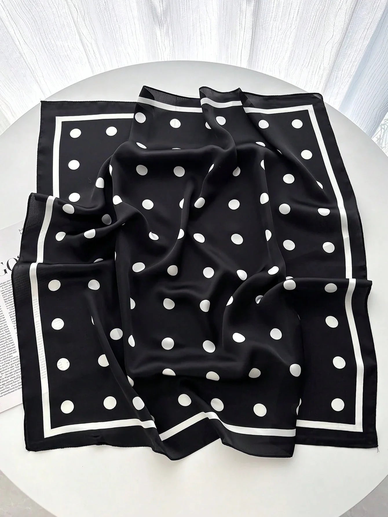 1pc Women's Luxury Elegant Fashion Polka Dot Print Silk Bandana shein