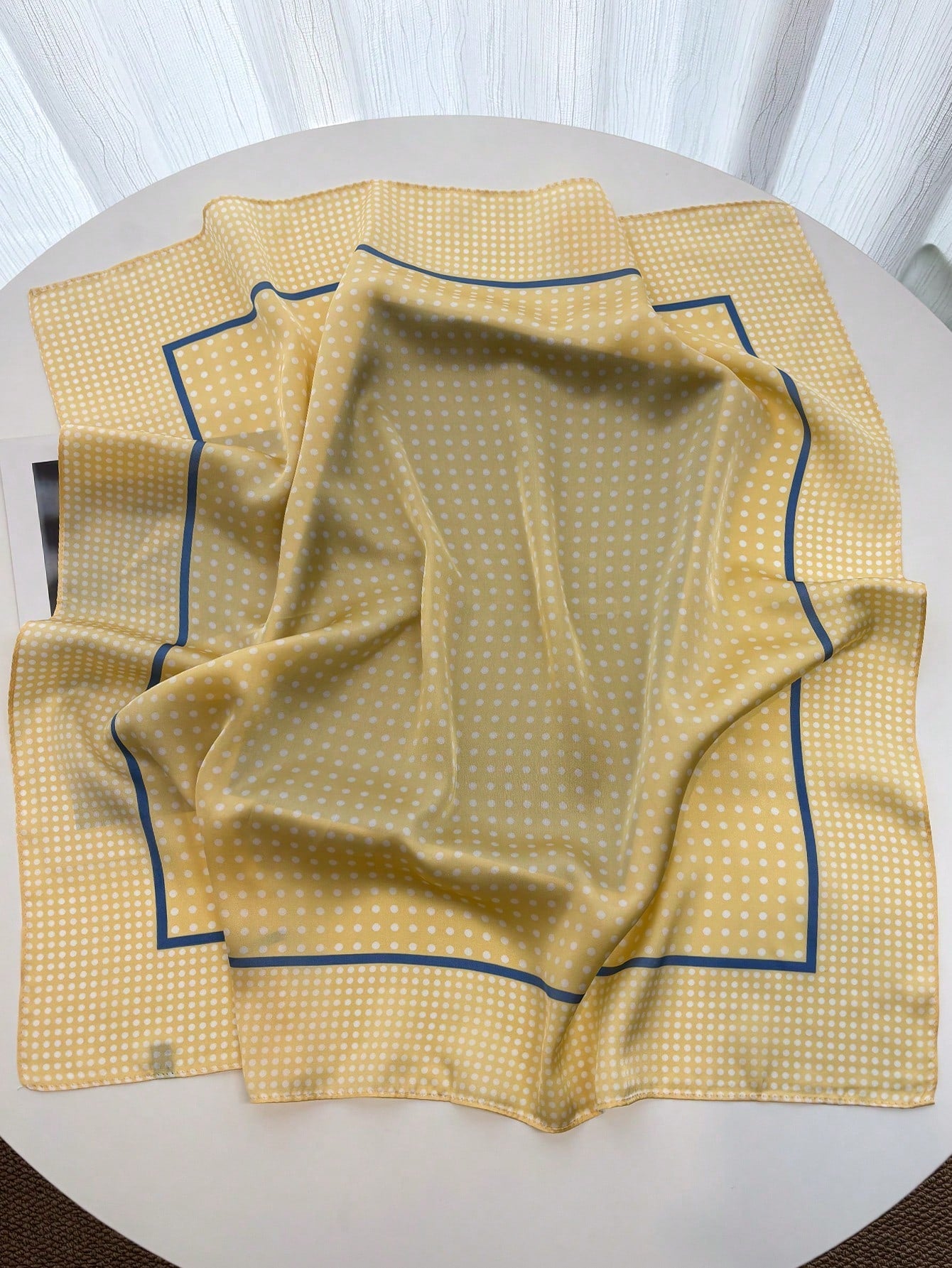 1pc Women's Luxury Elegant Fashion Polka Dot Print Silk Bandana shein