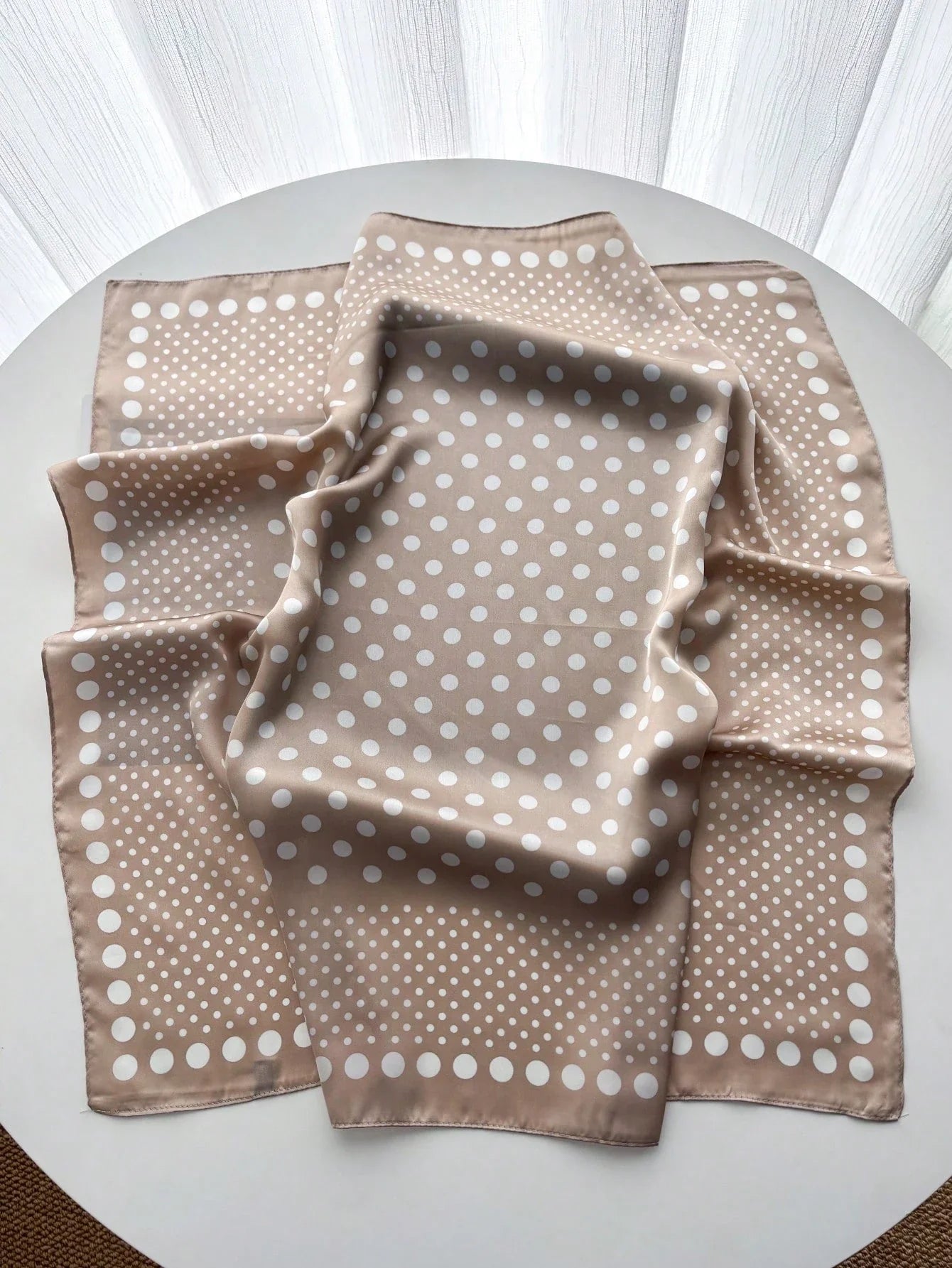 1pc Women's Luxury Elegant Fashion Polka Dot Print Silk Bandana shein