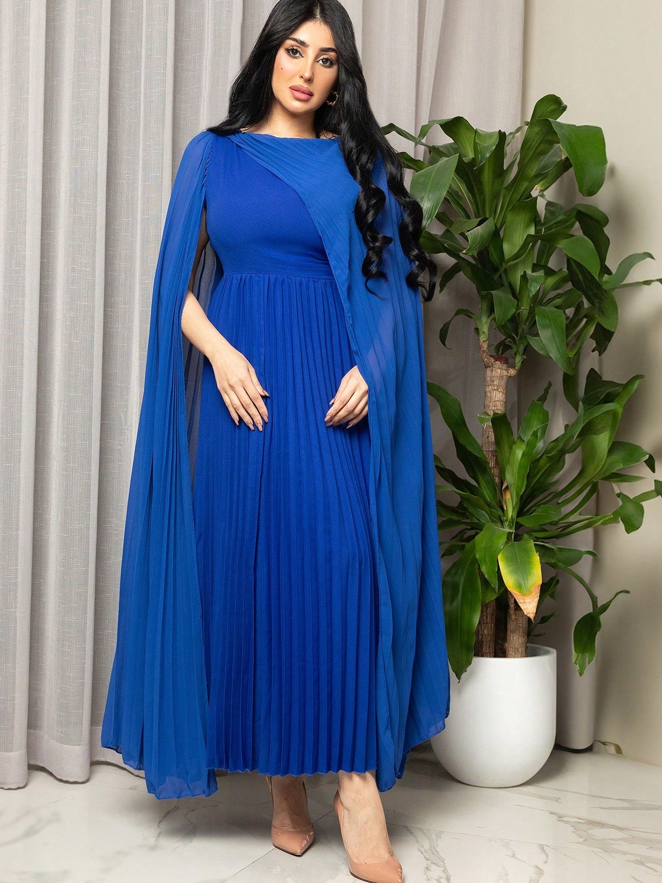 Women's Cape Sleeves Pleated Hem Dress shein