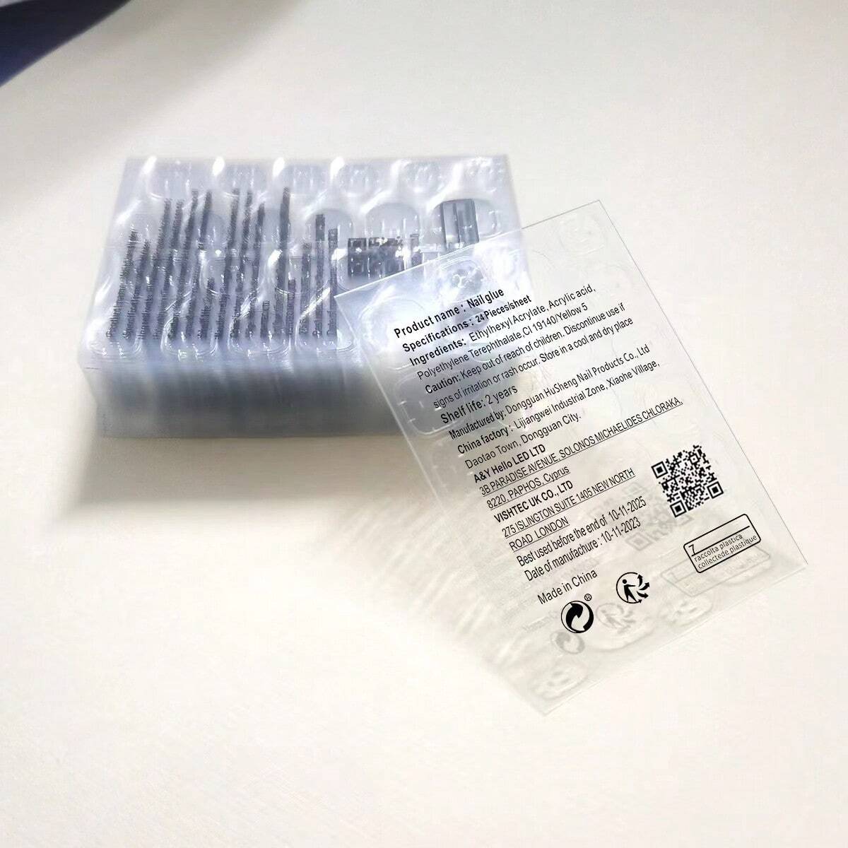 24PCS 1BOX Red Bow Gold Powder Checkerboard Fake Nails shein