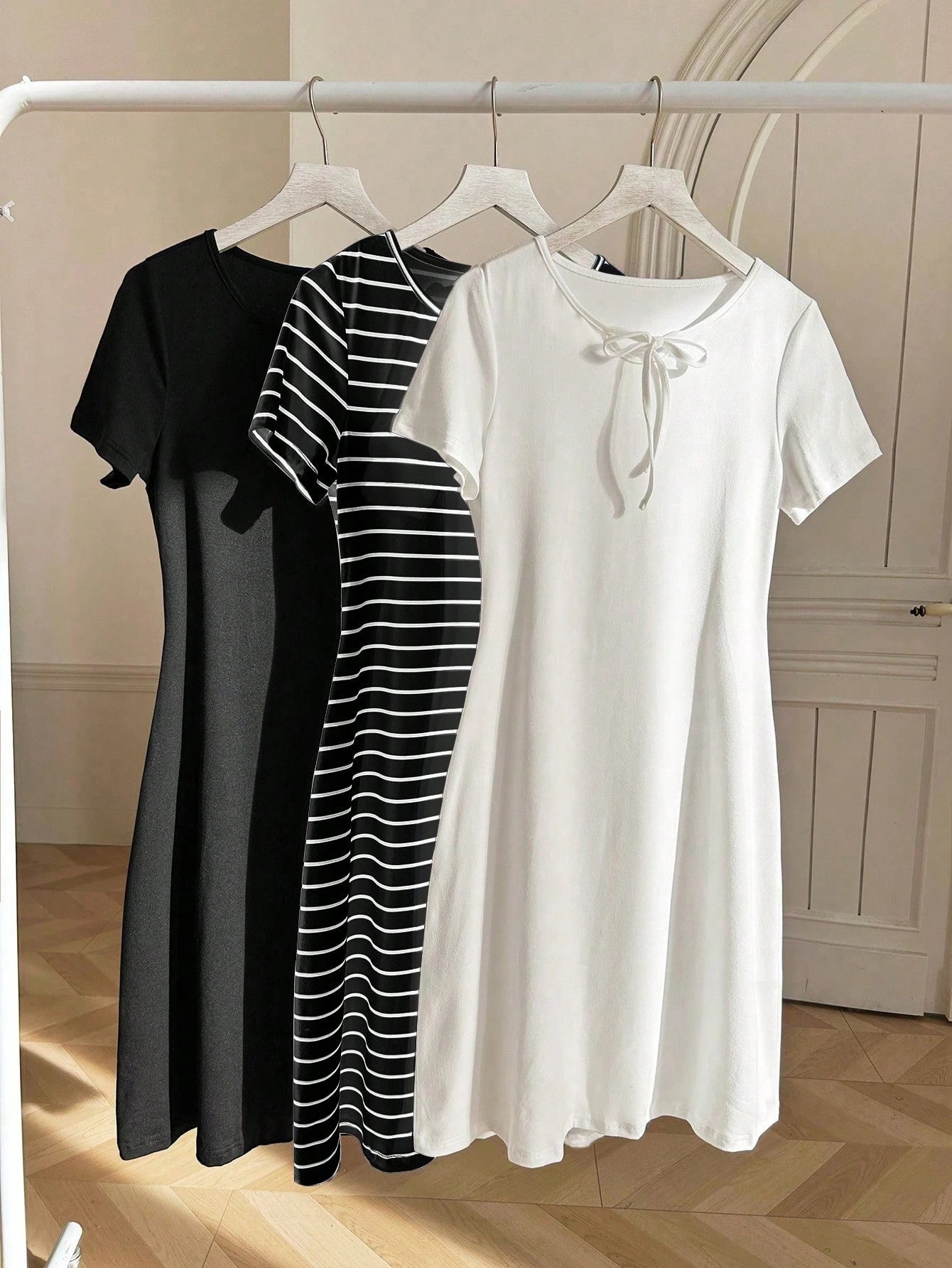 3 Sets Striped White & Red Dress Outfit