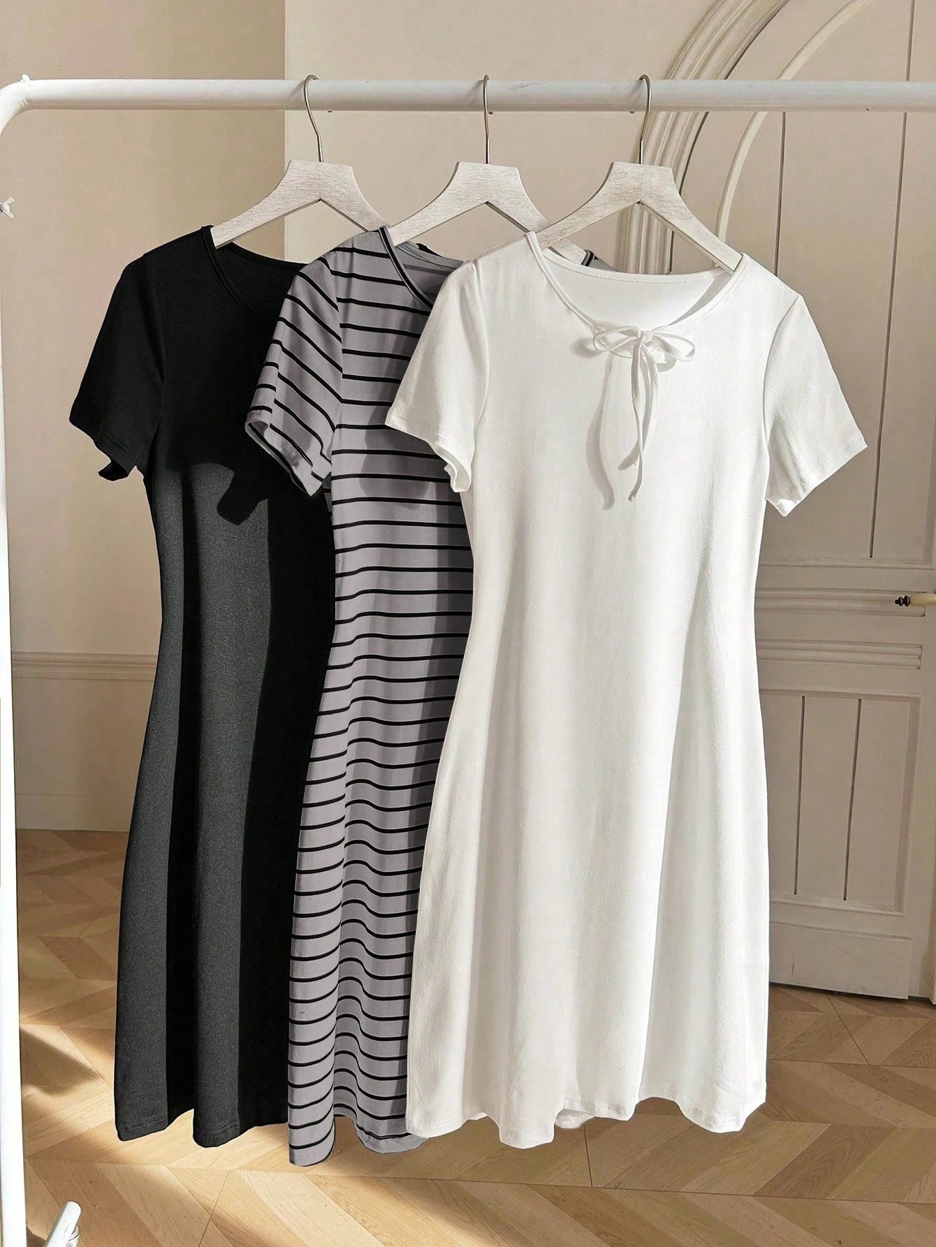 3 Sets Striped White & Red Dress Outfit