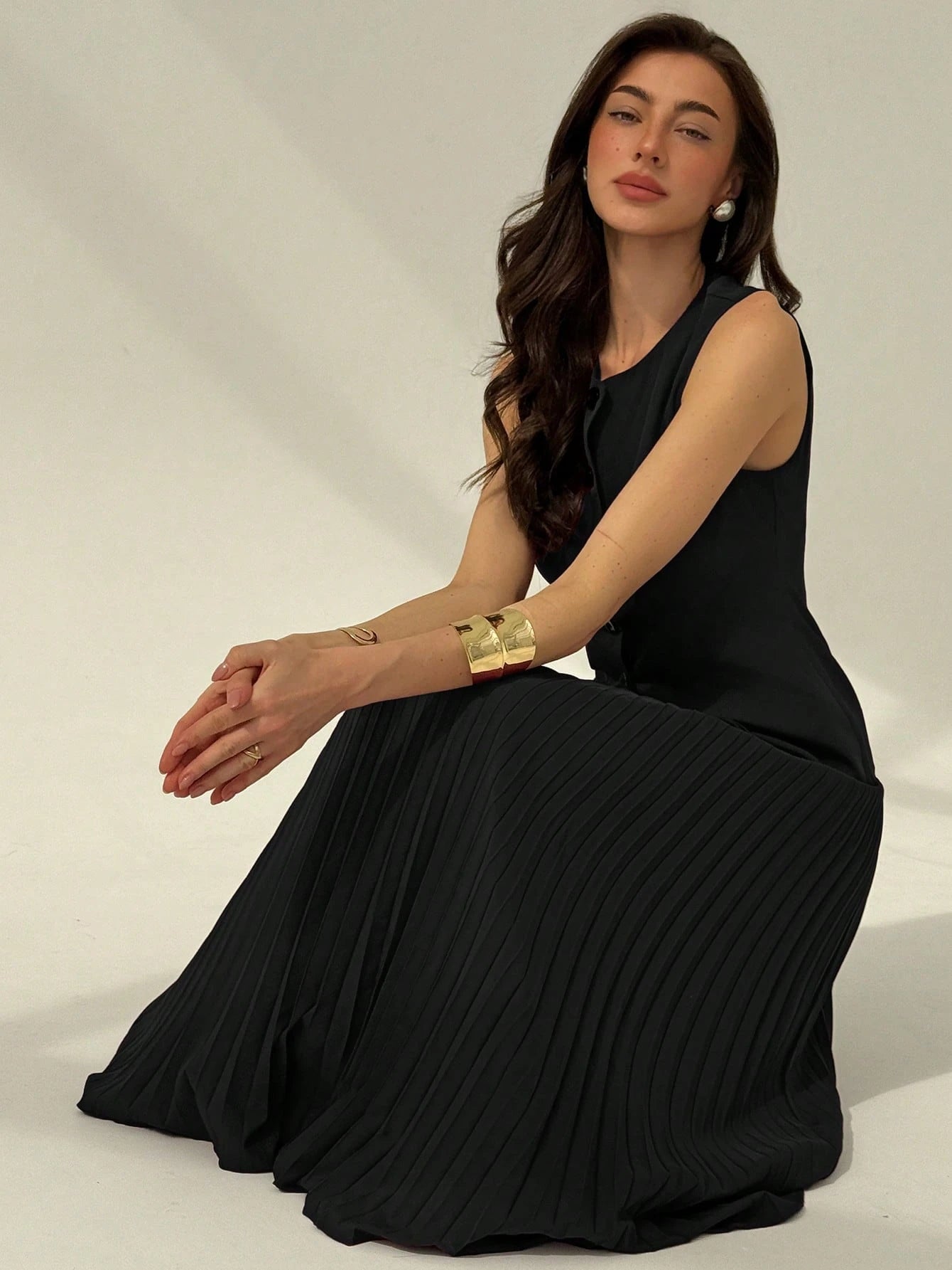 Women's Solid Color Vest + Pleated A-Line Skirt Suit