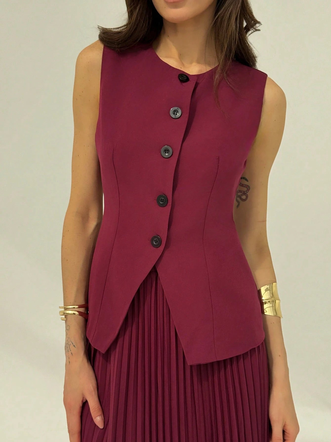 Women's Solid Color Vest + Pleated A-Line Skirt Suit