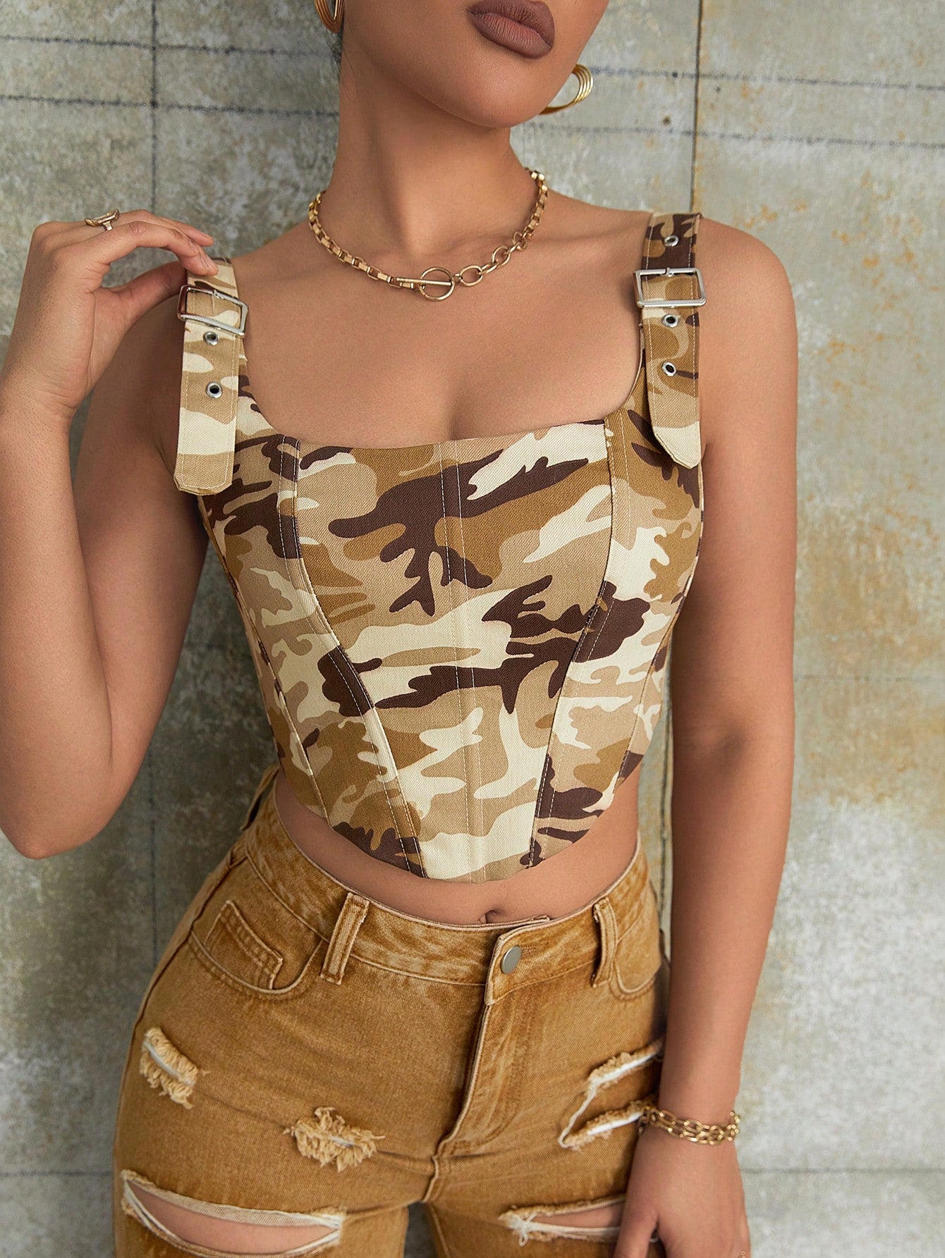 Apperloth A Street Gorpcore Camo Print Lace Up Back Buckled Shoulder Corset Shapewear Top shein