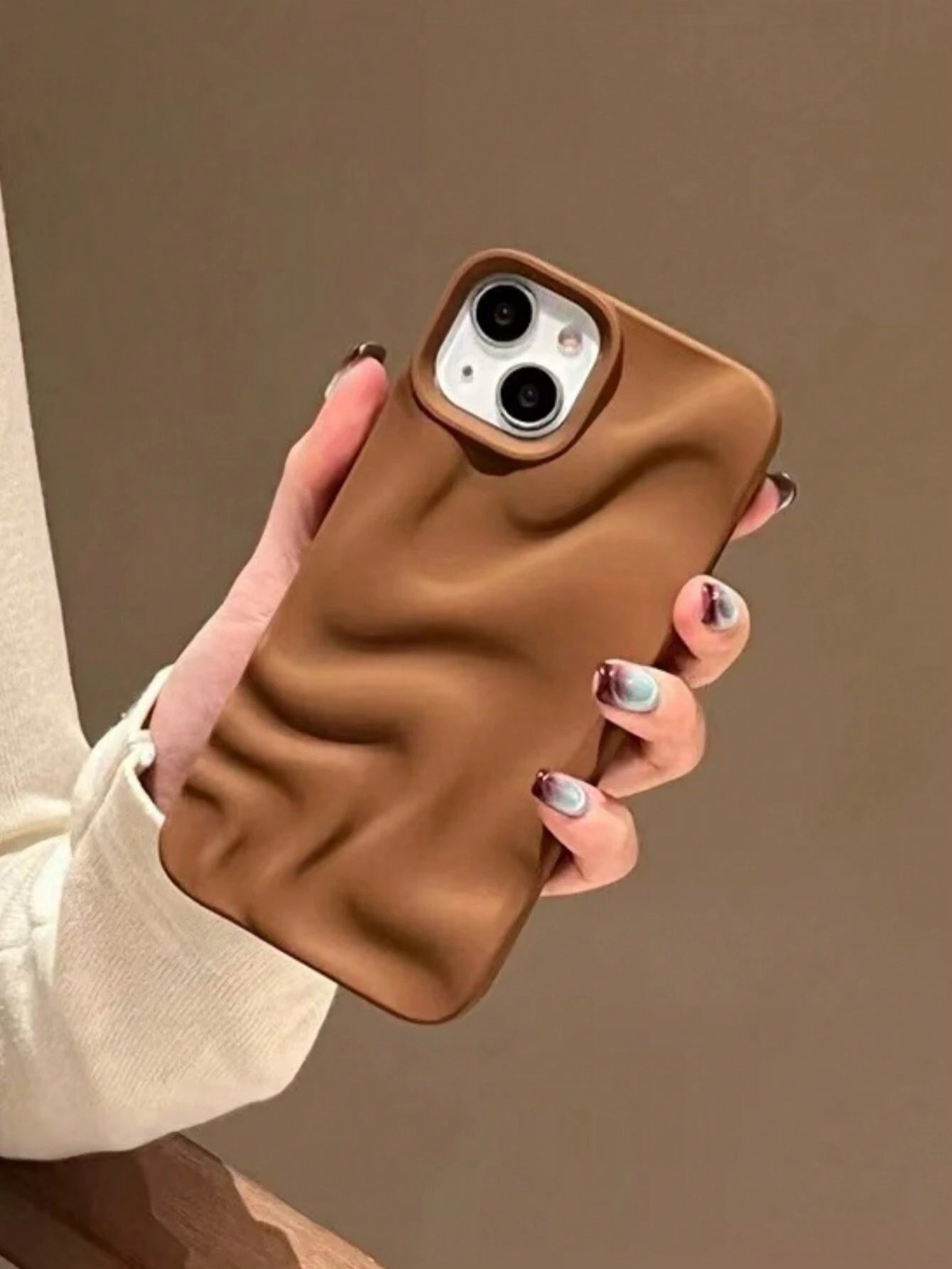 Apple 1pc Y2K Style Silicone Matte 3D Asymmetrical Water Wave Textured Minimalist Solid Color Shockproof Phone Case