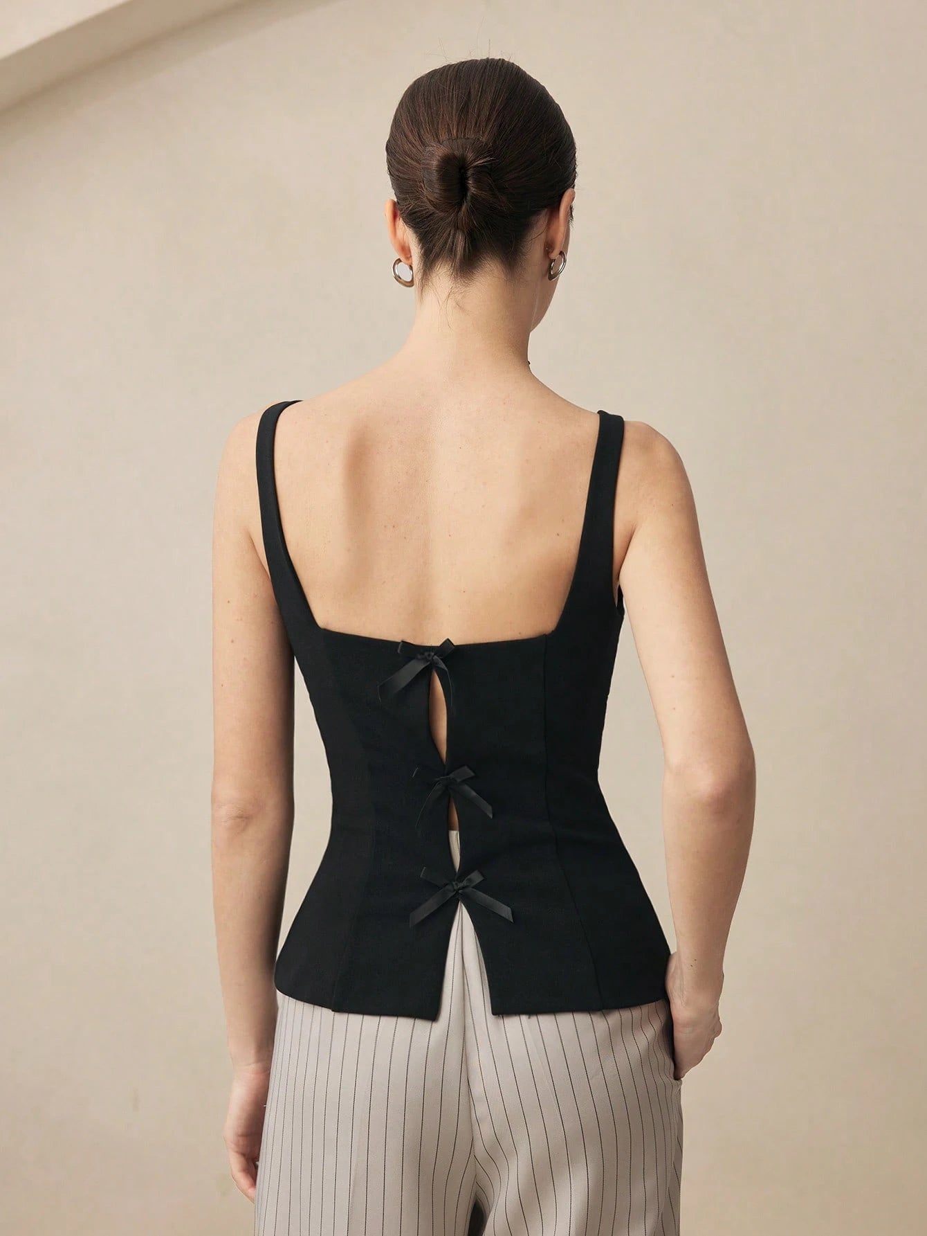 Elegant Women's Sleeveless Off-Shoulder Summer Top shein