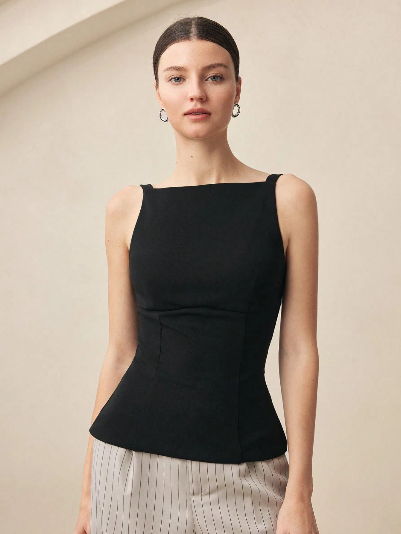 Elegant Women's Sleeveless Off-Shoulder Summer Top shein