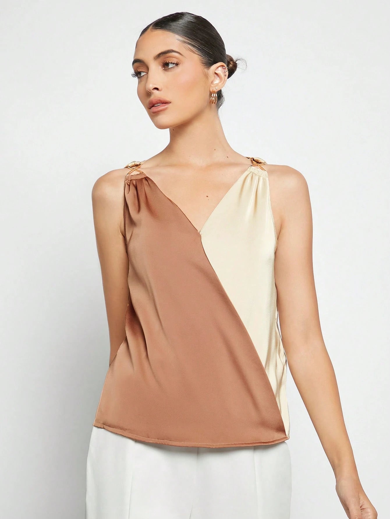BizChic Colorblock Sleeveless Shirt shein