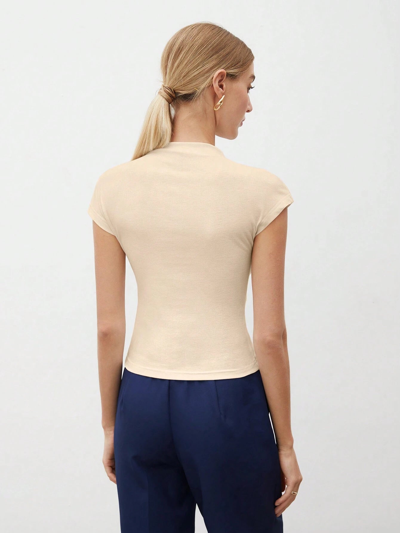 Round Collar Stitched Shoulder Cap Sleeve Women Blouse shein