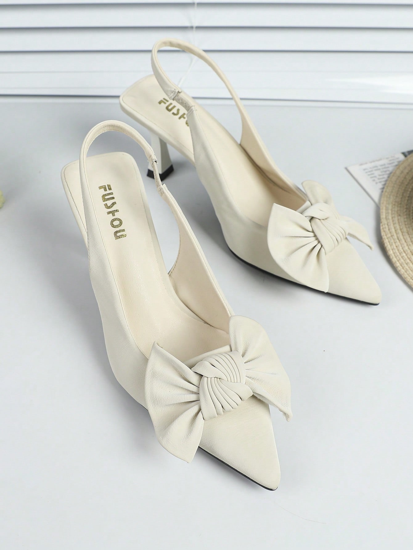 Bow Decor Point Toe Slingback Pumps shein