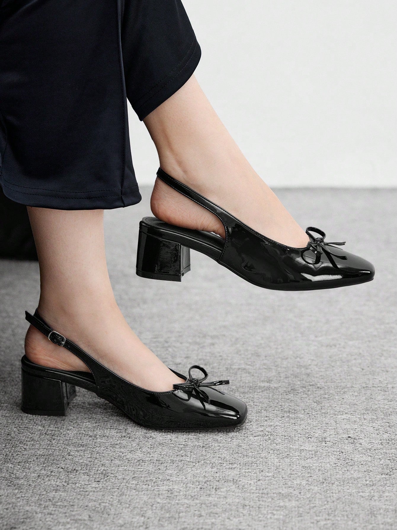 Women's Fashion Bow Backstrap Classic Low Chunky Heel Flats