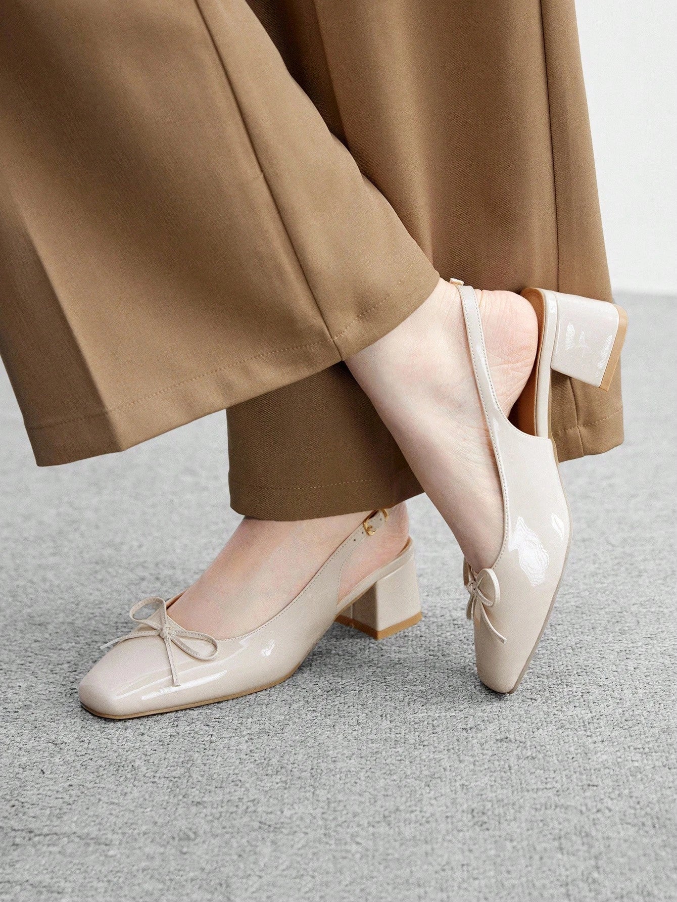 Women's Fashion Bow Backstrap Classic Low Chunky Heel Flats