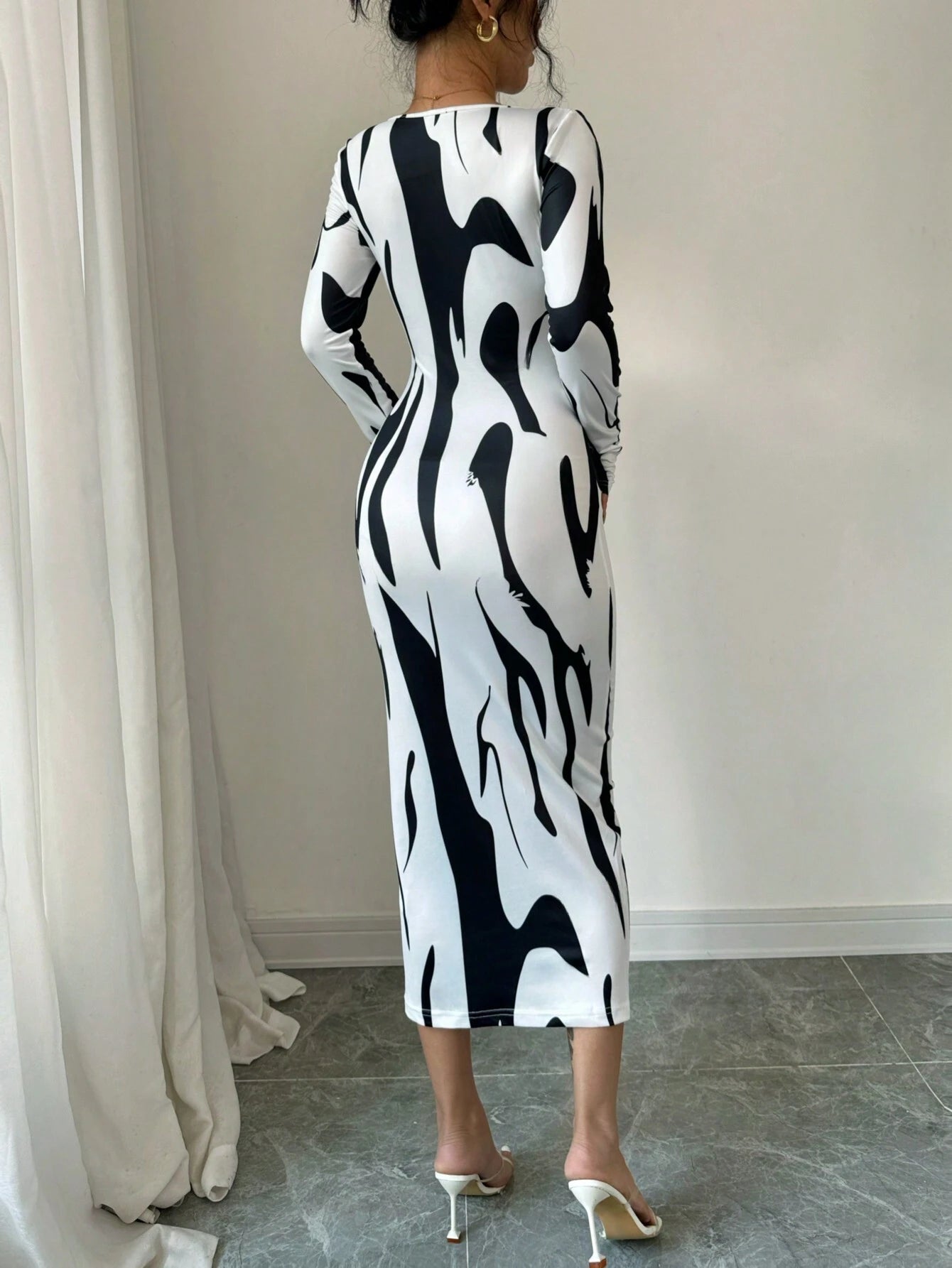 Calvaya Asymmetrical Print Bodycon Long Sleeve Midi Dress shein