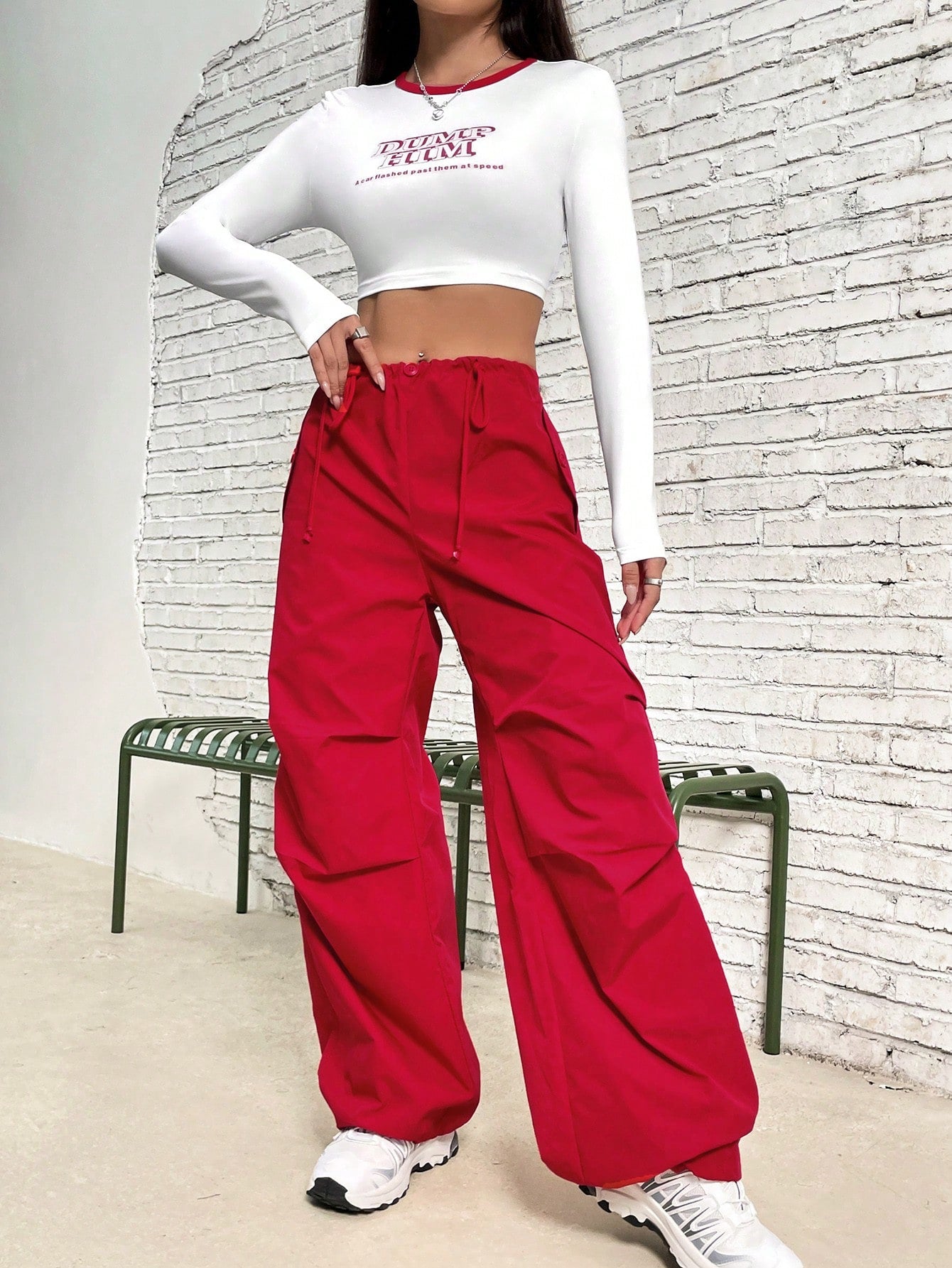 Coolane Letter Graphic Contrast Binding Crop Tee & Drawstring Waist Cargo Pants shein