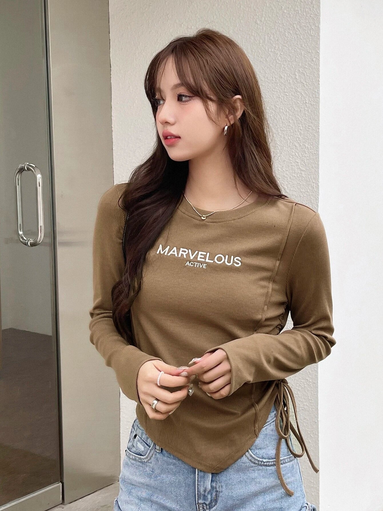 DAZY Letter Graphic Drawstring Side Asymmetrical Hem Tee shein