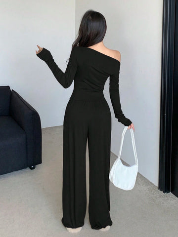DAZY Women'S Long Sleeve Asymmetric Neckline T-Shirt And Pants Set shein