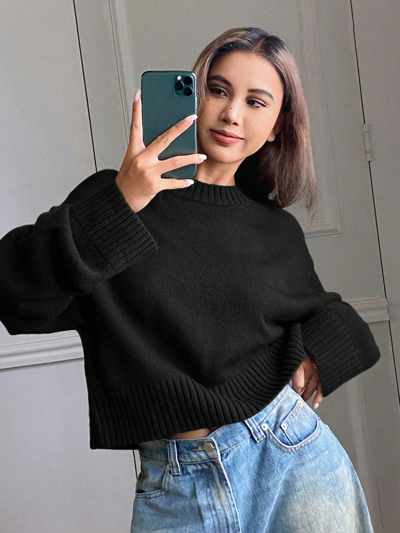 DAZY Solid Color Loose Short Crew Neck Casual Street Style Sweater