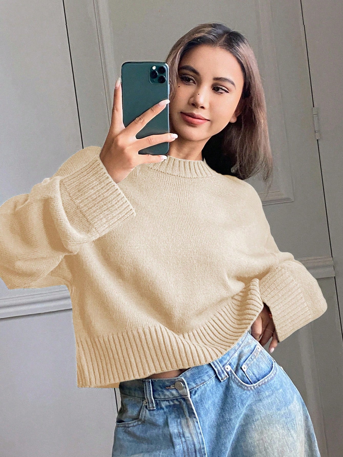 DAZY Solid Color Loose Short Crew Neck Casual Street Style Sweater