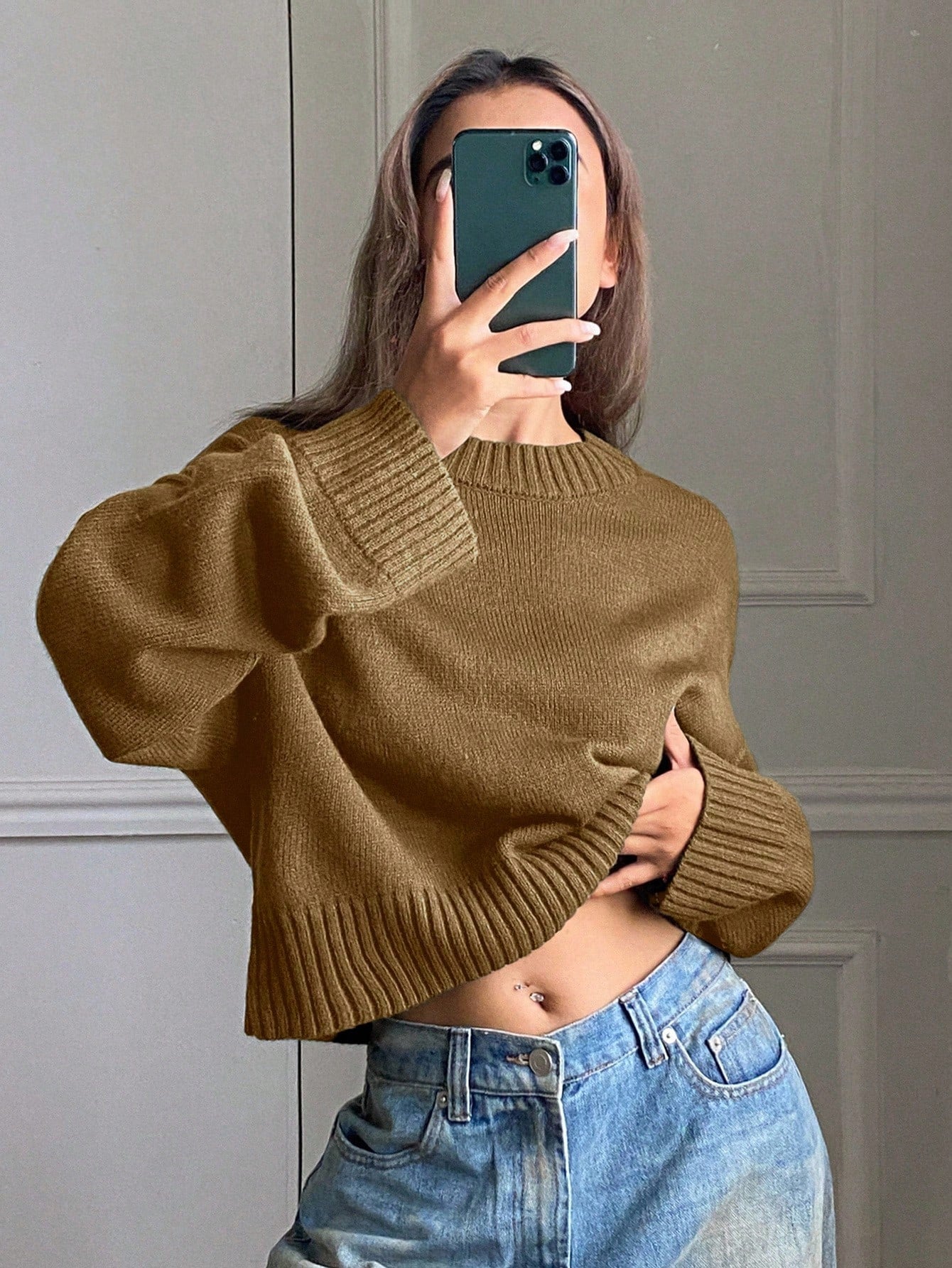 DAZY Solid Color Loose Short Crew Neck Casual Street Style Sweater