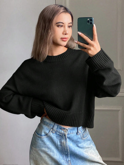 DAZY Solid Color Loose Short Crew Neck Casual Street Style Sweater