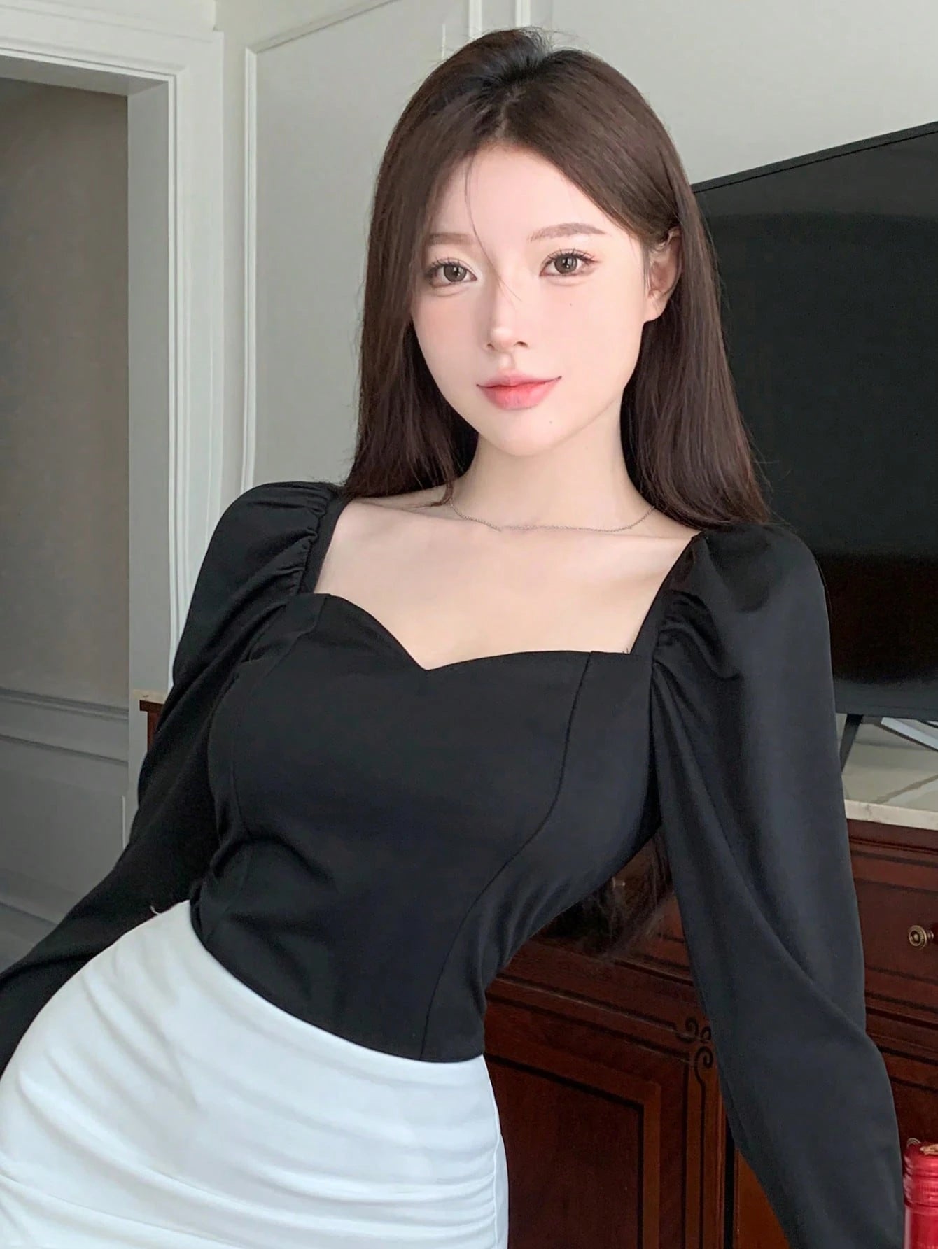 DAZY Solid Sweetheart Neck Puff Sleeve Blouse shein