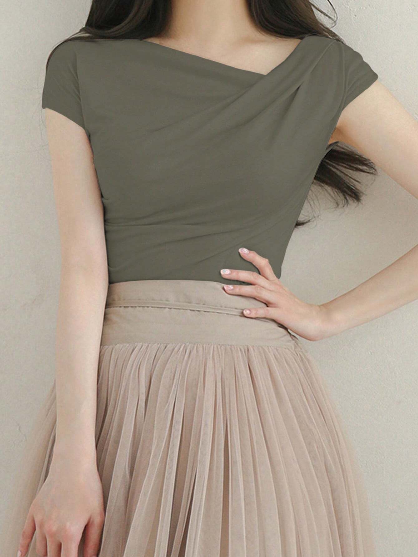 DAZY Women's Summer Solid Color Asymmetrical Collar Slim Short Sleeve T-Shirt